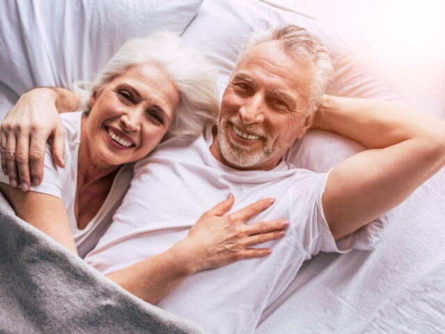 senioren in bed